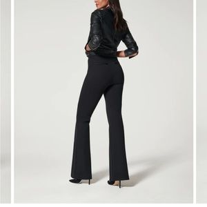 The Perfect Pant, Hi-Rise Flare Spanx M